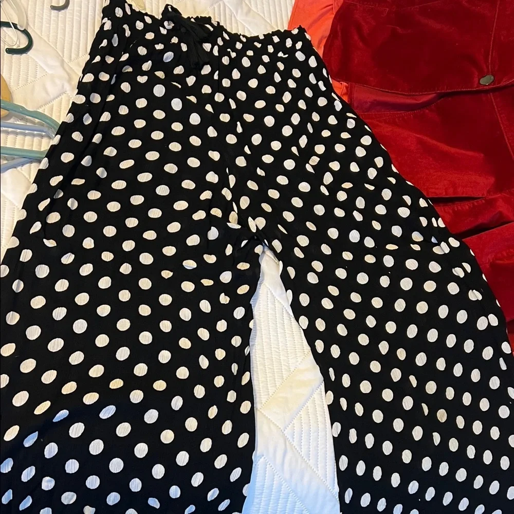 Elam flowy lightweight Black and white polka dot wide leg pant - Picture 3 of 6
